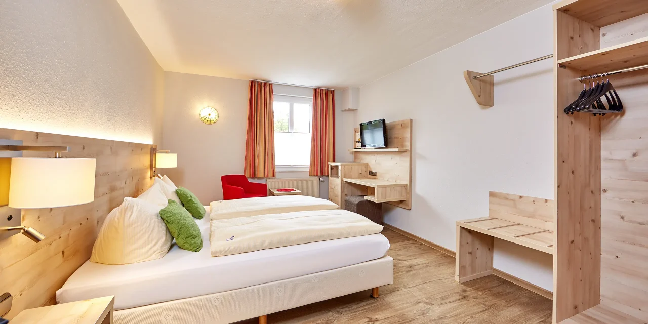 Doppelzimmer Zirbel – Zum Turm Oberammergau Doppelzimmer Zirbel - Zum Turm Oberammergau